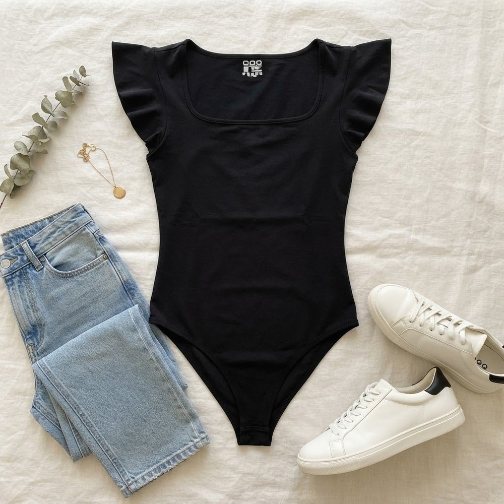 OQQ Womens Black Ruffle Cap Sleeve Square Neck Bodysuit Thong Back Size L